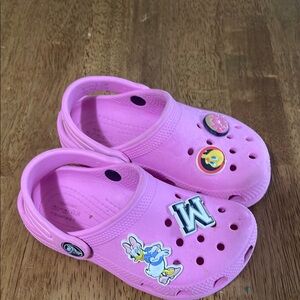 CROCS Pink Slippers with Ventilation Holes and Rotating Heel Strap
